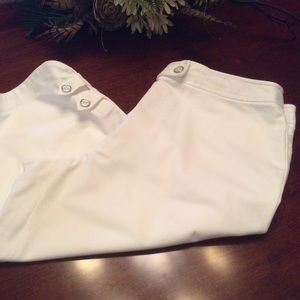 Raffaella white Capris